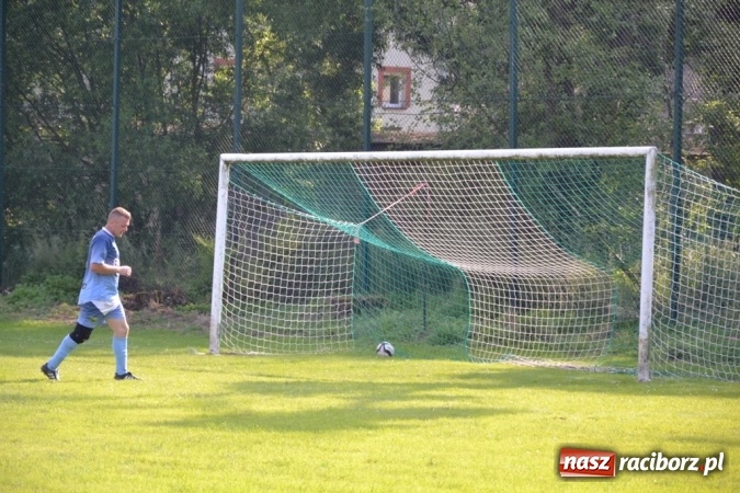 Zdjęcie w galerii na portalu naszraciborz.pl:  Rudnik kontra Jankowice, czyli arbiter i kury w roli głównej  wiadomości z regionu