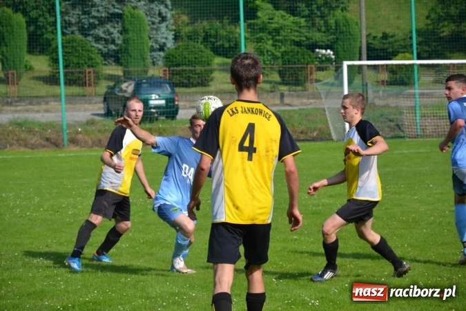 Zdjęcie w galerii na portalu naszraciborz.pl:  Rudnik kontra Jankowice, czyli arbiter i kury w roli głównej  wiadomości z regionu