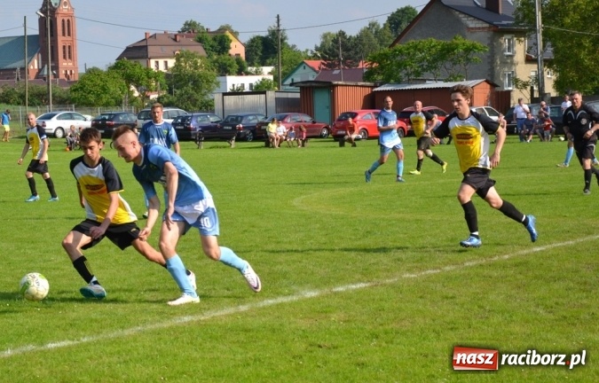 Zdjęcie w galerii na portalu naszraciborz.pl:  Rudnik kontra Jankowice, czyli arbiter i kury w roli głównej  wiadomości z regionu