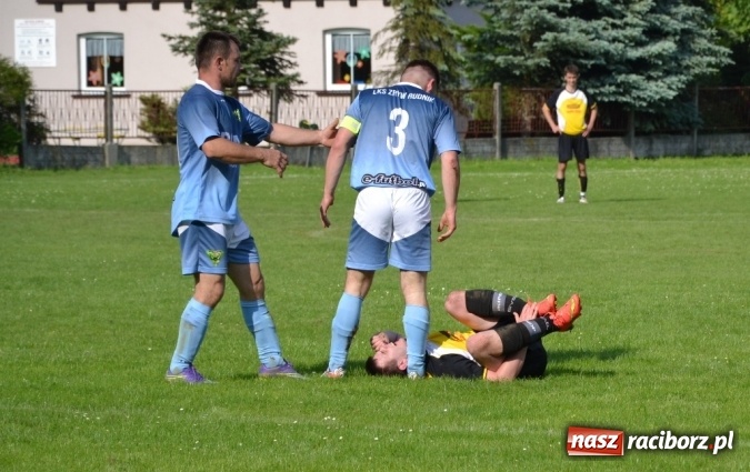 Zdjęcie w galerii na portalu naszraciborz.pl:  Rudnik kontra Jankowice, czyli arbiter i kury w roli głównej  wiadomości z regionu