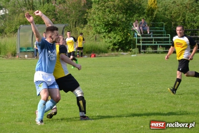 Zdjęcie w galerii na portalu naszraciborz.pl:  Rudnik kontra Jankowice, czyli arbiter i kury w roli głównej  wiadomości z regionu