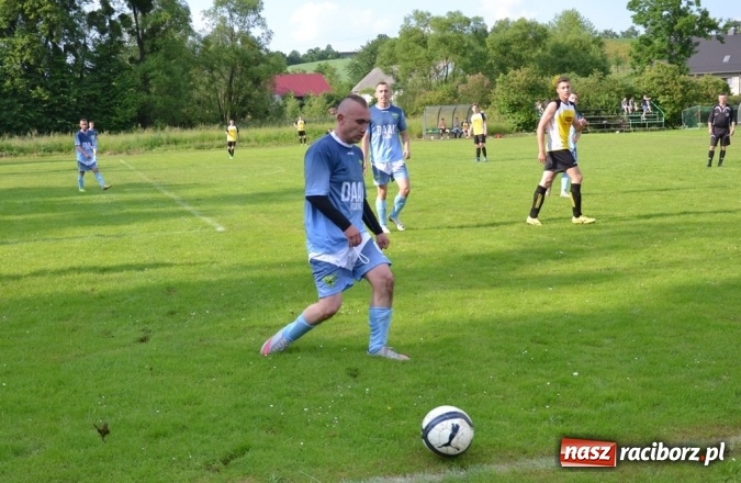 Zdjęcie w galerii na portalu naszraciborz.pl:  Rudnik kontra Jankowice, czyli arbiter i kury w roli głównej  wiadomości z regionu