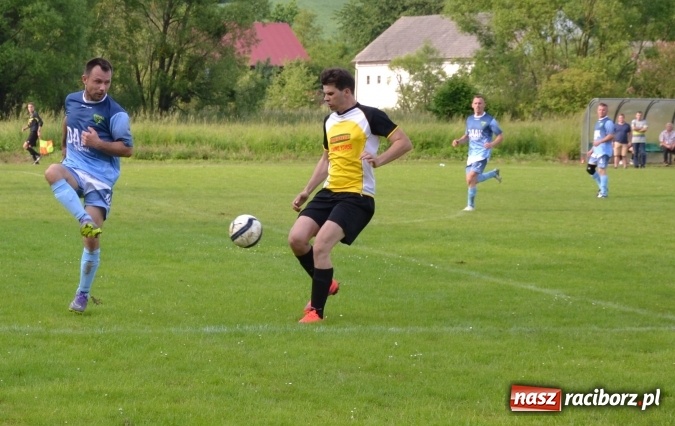 Zdjęcie w galerii na portalu naszraciborz.pl:  Rudnik kontra Jankowice, czyli arbiter i kury w roli głównej  wiadomości z regionu