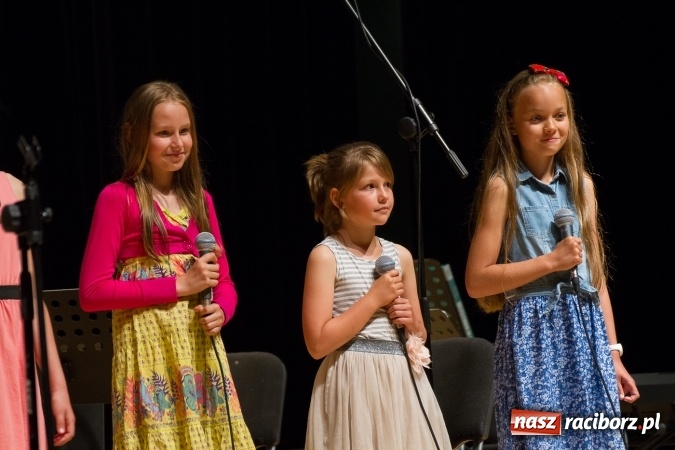 Zdjęcie w galerii na portalu naszraciborz.pl: RCK zaprasza do amfiteatru na festyn rodzinny. Wczoraj wystąpili muzycy wiadomości z regionu