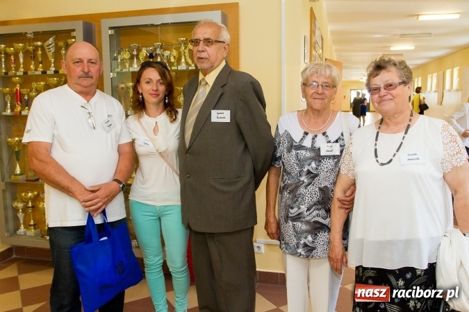 Zdjęcie w galerii na portalu naszraciborz.pl: Chwile wspomnień i łzy wzruszeń - rudnicka szkoła ma 50 lat  wiadomości z regionu