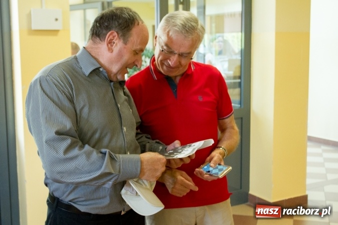 Zdjęcie w galerii na portalu naszraciborz.pl: Chwile wspomnień i łzy wzruszeń - rudnicka szkoła ma 50 lat  wiadomości z regionu