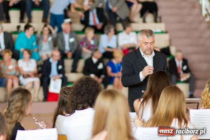 Zdjęcie w galerii na portalu naszraciborz.pl: Chwile wspomnień i łzy wzruszeń - rudnicka szkoła ma 50 lat  wiadomości z regionu