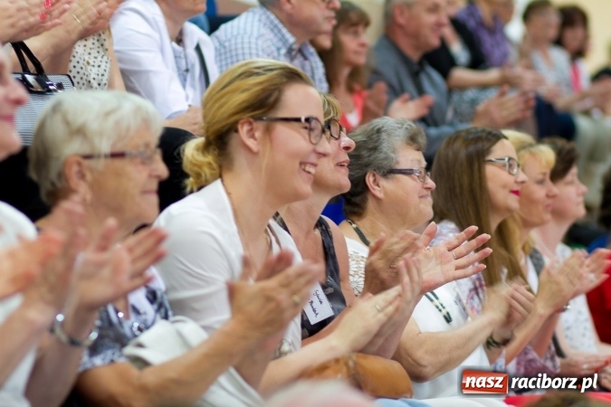 Zdjęcie w galerii na portalu naszraciborz.pl: Chwile wspomnień i łzy wzruszeń - rudnicka szkoła ma 50 lat  wiadomości z regionu