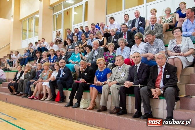 Zdjęcie w galerii na portalu naszraciborz.pl: Chwile wspomnień i łzy wzruszeń - rudnicka szkoła ma 50 lat  wiadomości z regionu