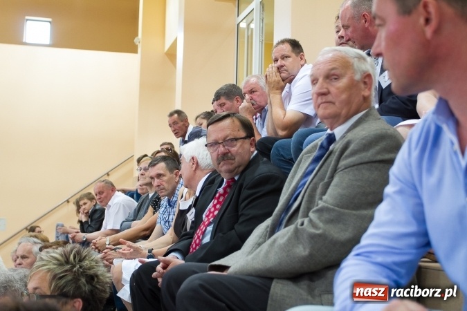 Zdjęcie w galerii na portalu naszraciborz.pl: Chwile wspomnień i łzy wzruszeń - rudnicka szkoła ma 50 lat  wiadomości z regionu