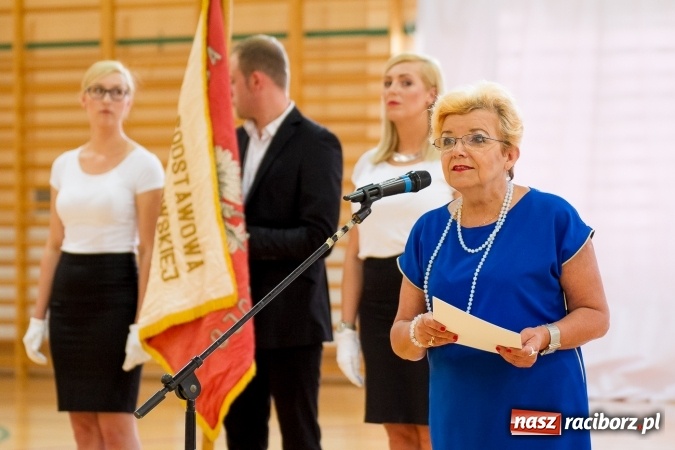 Zdjęcie w galerii na portalu naszraciborz.pl: Chwile wspomnień i łzy wzruszeń - rudnicka szkoła ma 50 lat  wiadomości z regionu