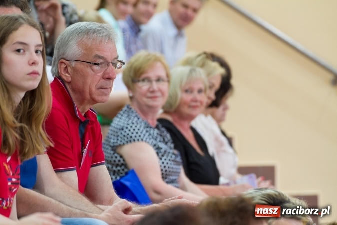 Zdjęcie w galerii na portalu naszraciborz.pl: Chwile wspomnień i łzy wzruszeń - rudnicka szkoła ma 50 lat  wiadomości z regionu