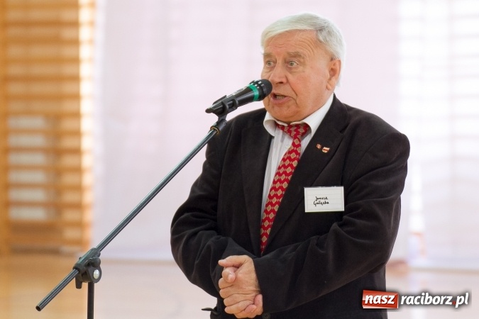 Zdjęcie w galerii na portalu naszraciborz.pl: Chwile wspomnień i łzy wzruszeń - rudnicka szkoła ma 50 lat  wiadomości z regionu