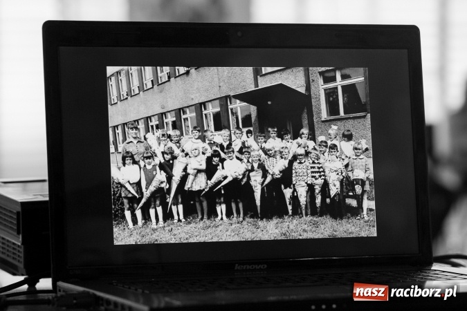 Zdjęcie w galerii na portalu naszraciborz.pl: Chwile wspomnień i łzy wzruszeń - rudnicka szkoła ma 50 lat  wiadomości z regionu