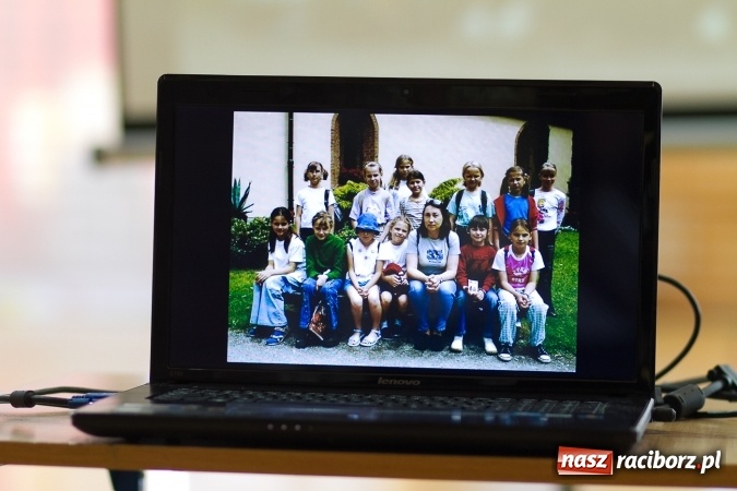 Zdjęcie w galerii na portalu naszraciborz.pl: Chwile wspomnień i łzy wzruszeń - rudnicka szkoła ma 50 lat  wiadomości z regionu