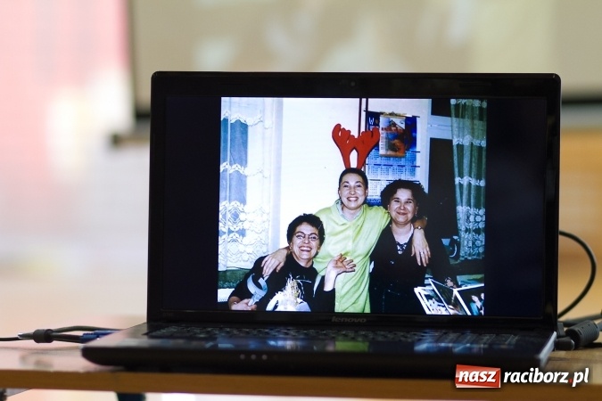 Zdjęcie w galerii na portalu naszraciborz.pl: Chwile wspomnień i łzy wzruszeń - rudnicka szkoła ma 50 lat  wiadomości z regionu