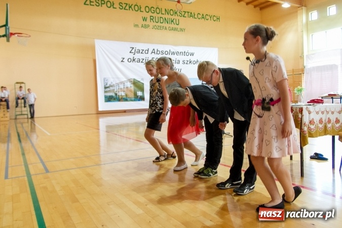 Zdjęcie w galerii na portalu naszraciborz.pl: Chwile wspomnień i łzy wzruszeń - rudnicka szkoła ma 50 lat  wiadomości z regionu