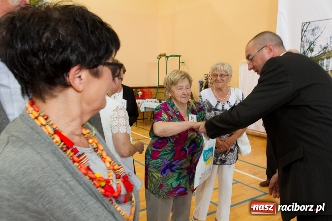 Zdjęcie w galerii na portalu naszraciborz.pl: Chwile wspomnień i łzy wzruszeń - rudnicka szkoła ma 50 lat  wiadomości z regionu