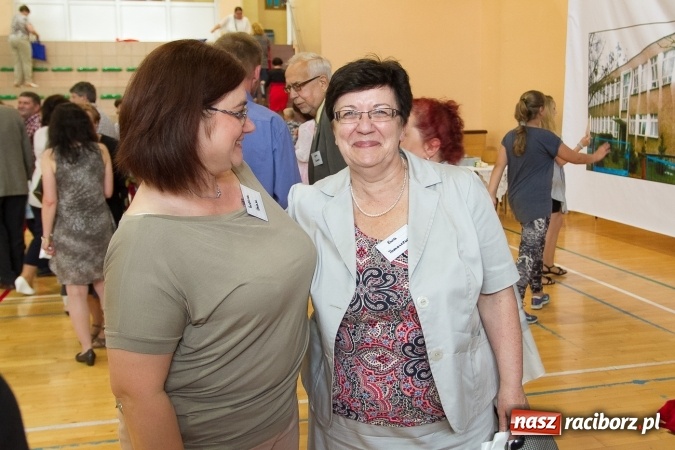 Zdjęcie w galerii na portalu naszraciborz.pl: Chwile wspomnień i łzy wzruszeń - rudnicka szkoła ma 50 lat  wiadomości z regionu