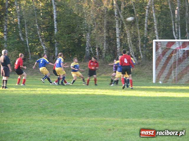 Zdjęcie w galerii na portalu naszraciborz.pl: Klasa B: Babice-Pietraszyn, czyli dosadny sędzia wiadomości z regionu
