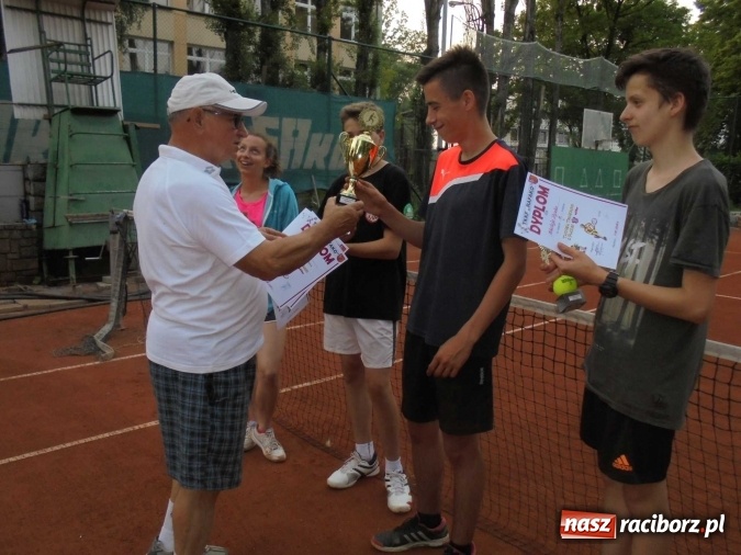 Zdjęcie w galerii na portalu naszraciborz.pl: Turniej tenisowy z okazji Dnia Dziecka wiadomości z regionu