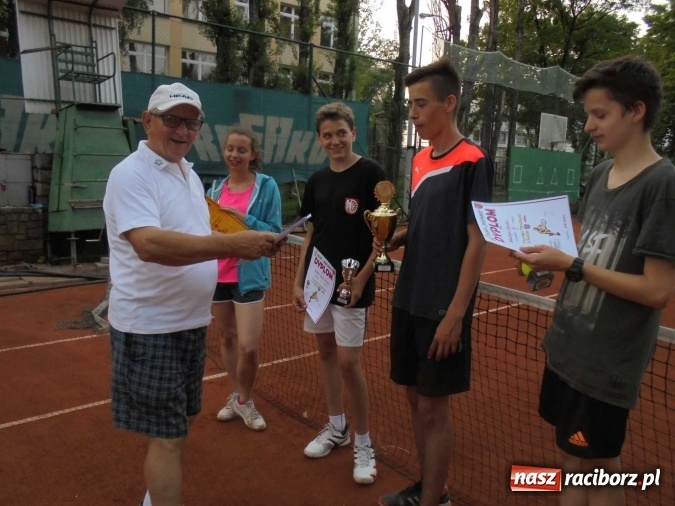 Zdjęcie w galerii na portalu naszraciborz.pl: Turniej tenisowy z okazji Dnia Dziecka wiadomości z regionu