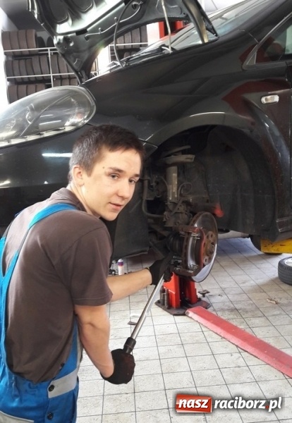 Zdjęcie w galerii na portalu naszraciborz.pl: Mechanik Roku - tytuł dla Daniela Lasaka wiadomości z regionu