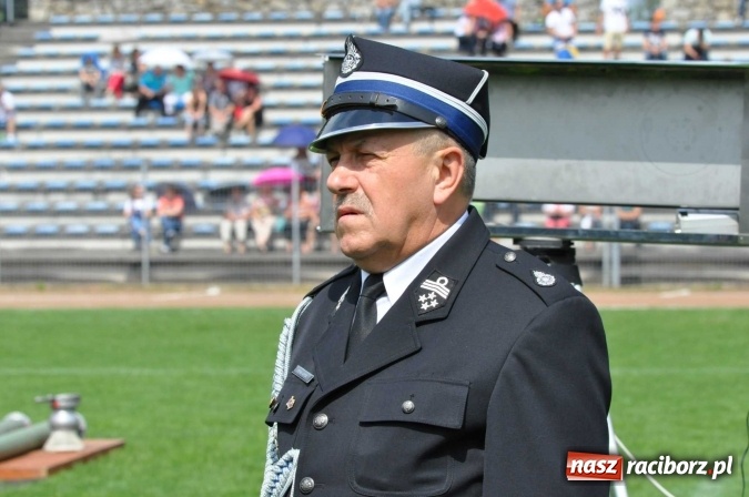 Zdjęcie w galerii na portalu naszraciborz.pl: Strażacy ochotnicy z Raciborza rywalizują na stadionie OSiR. Stawką Puchar Prezydenta wiadomości z regionu