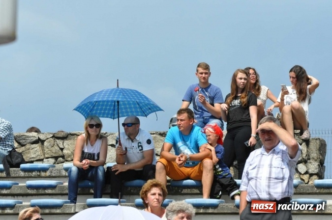 Zdjęcie w galerii na portalu naszraciborz.pl: Strażacy ochotnicy z Raciborza rywalizują na stadionie OSiR. Stawką Puchar Prezydenta wiadomości z regionu