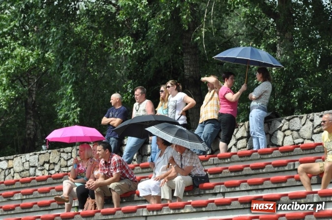Zdjęcie w galerii na portalu naszraciborz.pl: Strażacy ochotnicy z Raciborza rywalizują na stadionie OSiR. Stawką Puchar Prezydenta wiadomości z regionu