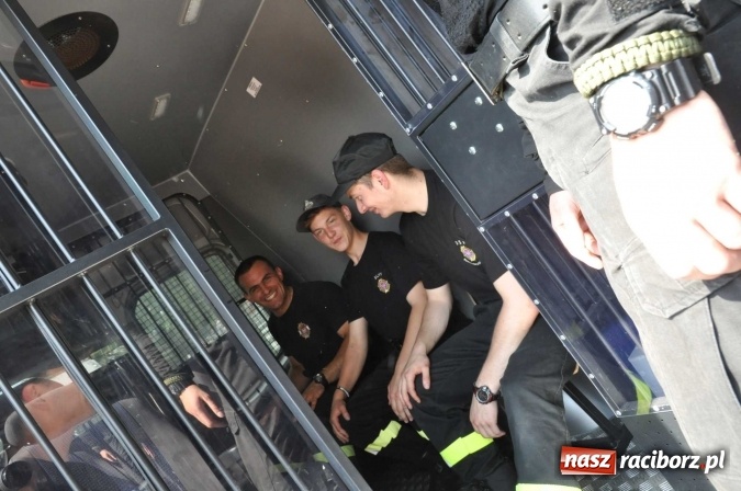 Zdjęcie w galerii na portalu naszraciborz.pl: Strażacy ochotnicy z Raciborza rywalizują na stadionie OSiR. Stawką Puchar Prezydenta wiadomości z regionu