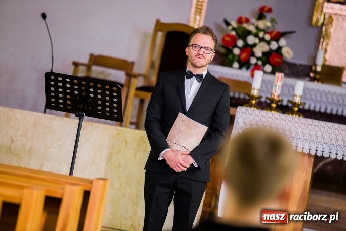 Zdjęcie w galerii na portalu naszraciborz.pl: 1050-lecie Chrztu Polski. Spektakl słowno - muzyczny w kościele św. J&oacute;zefa wiadomości z regionu