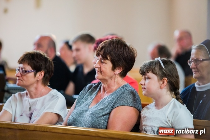 Zdjęcie w galerii na portalu naszraciborz.pl: 1050-lecie Chrztu Polski. Spektakl słowno - muzyczny w kościele św. J&oacute;zefa wiadomości z regionu