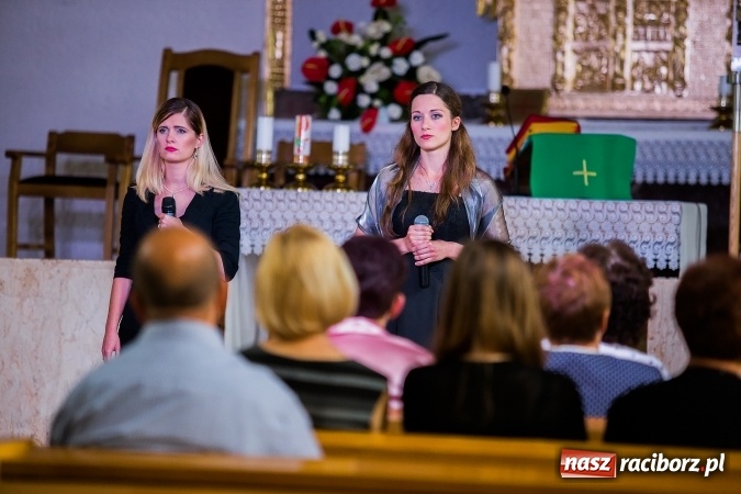 Zdjęcie w galerii na portalu naszraciborz.pl: 1050-lecie Chrztu Polski. Spektakl słowno - muzyczny w kościele św. J&oacute;zefa wiadomości z regionu