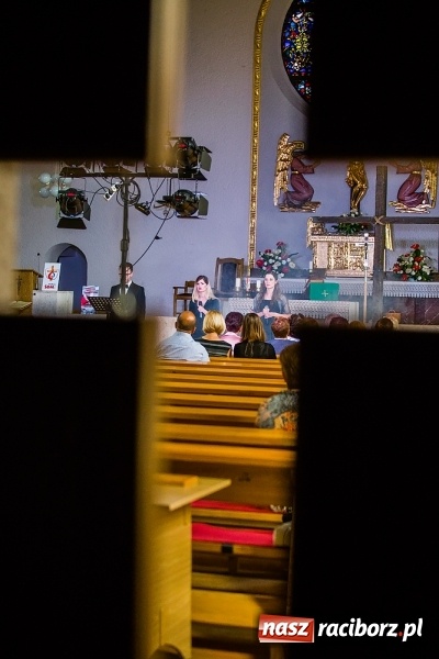 Zdjęcie w galerii na portalu naszraciborz.pl: 1050-lecie Chrztu Polski. Spektakl słowno - muzyczny w kościele św. J&oacute;zefa wiadomości z regionu