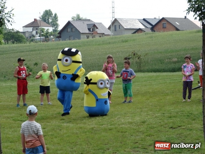 Zdjęcie w galerii na portalu naszraciborz.pl: W Rzuchowie hucznie obchodzili Dzień Dziecka wiadomości z regionu