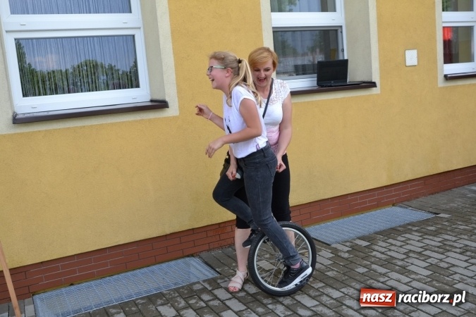 Zdjęcie w galerii na portalu naszraciborz.pl: Król, Królowa, intryg skutki i niesforne krasnoludki wiadomości z regionu