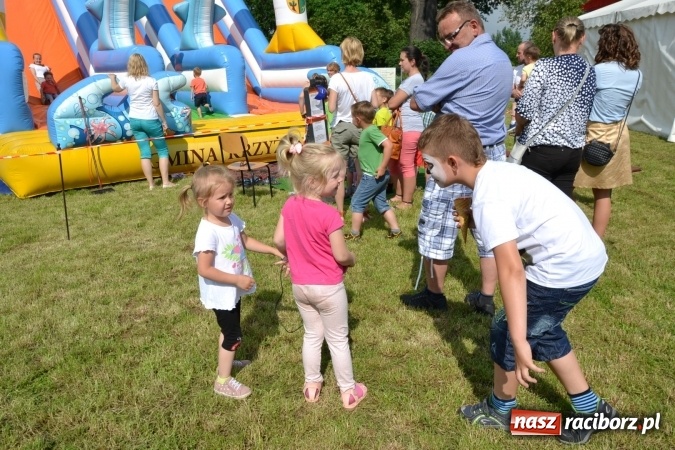 Zdjęcie w galerii na portalu naszraciborz.pl: Król, Królowa, intryg skutki i niesforne krasnoludki wiadomości z regionu