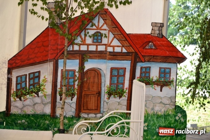 Zdjęcie w galerii na portalu naszraciborz.pl: Król, Królowa, intryg skutki i niesforne krasnoludki wiadomości z regionu