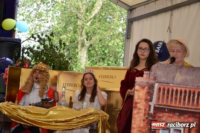 Zdjęcie w galerii na portalu naszraciborz.pl: Król, Królowa, intryg skutki i niesforne krasnoludki wiadomości z regionu