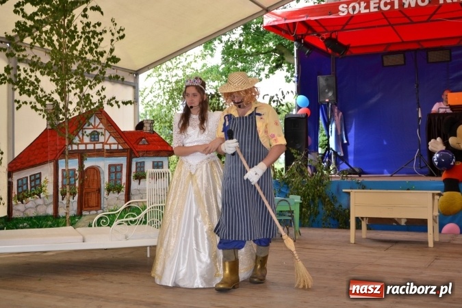 Zdjęcie w galerii na portalu naszraciborz.pl: Król, Królowa, intryg skutki i niesforne krasnoludki wiadomości z regionu