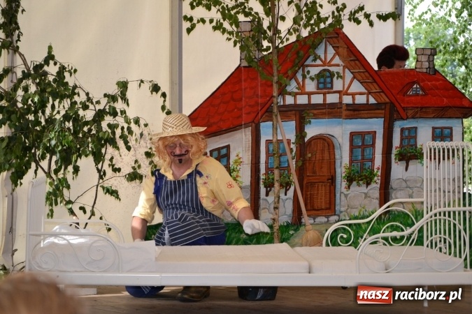 Zdjęcie w galerii na portalu naszraciborz.pl: Król, Królowa, intryg skutki i niesforne krasnoludki wiadomości z regionu