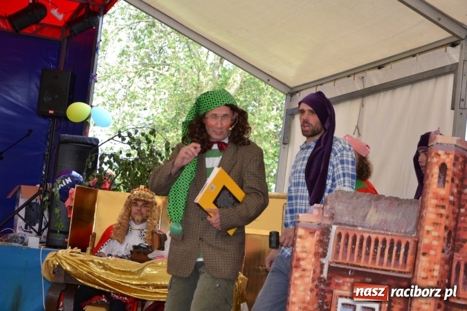 Zdjęcie w galerii na portalu naszraciborz.pl: Król, Królowa, intryg skutki i niesforne krasnoludki wiadomości z regionu