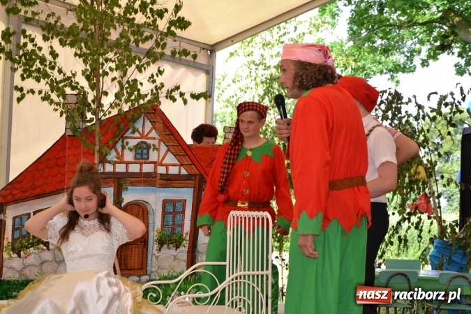 Zdjęcie w galerii na portalu naszraciborz.pl: Król, Królowa, intryg skutki i niesforne krasnoludki wiadomości z regionu