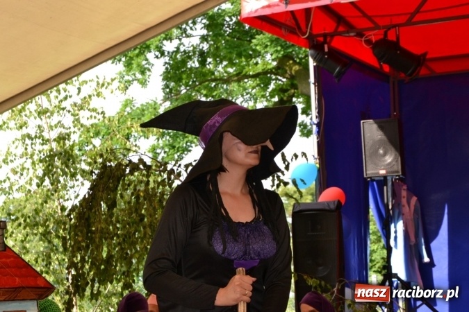 Zdjęcie w galerii na portalu naszraciborz.pl: Król, Królowa, intryg skutki i niesforne krasnoludki wiadomości z regionu