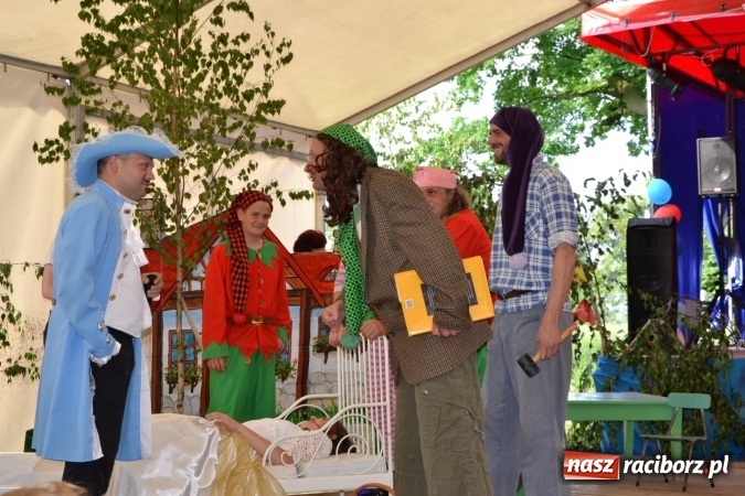 Zdjęcie w galerii na portalu naszraciborz.pl: Król, Królowa, intryg skutki i niesforne krasnoludki wiadomości z regionu