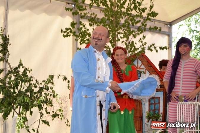 Zdjęcie w galerii na portalu naszraciborz.pl: Król, Królowa, intryg skutki i niesforne krasnoludki wiadomości z regionu