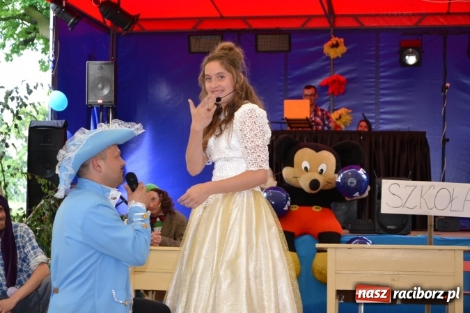 Zdjęcie w galerii na portalu naszraciborz.pl: Król, Królowa, intryg skutki i niesforne krasnoludki wiadomości z regionu