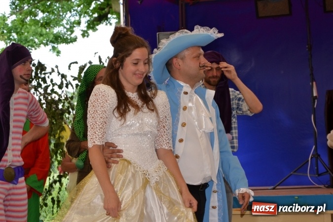 Zdjęcie w galerii na portalu naszraciborz.pl: Król, Królowa, intryg skutki i niesforne krasnoludki wiadomości z regionu