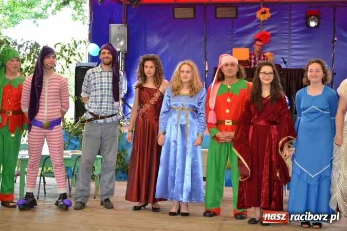Zdjęcie w galerii na portalu naszraciborz.pl: Król, Królowa, intryg skutki i niesforne krasnoludki wiadomości z regionu